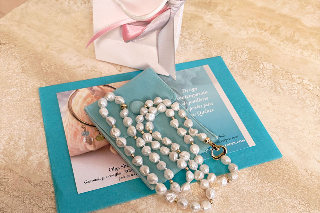 Looking for a memorable and meaningful pearl jewelry gift for her for Christmas?  Contemporary pearl jewelry is always a great Christmas gift