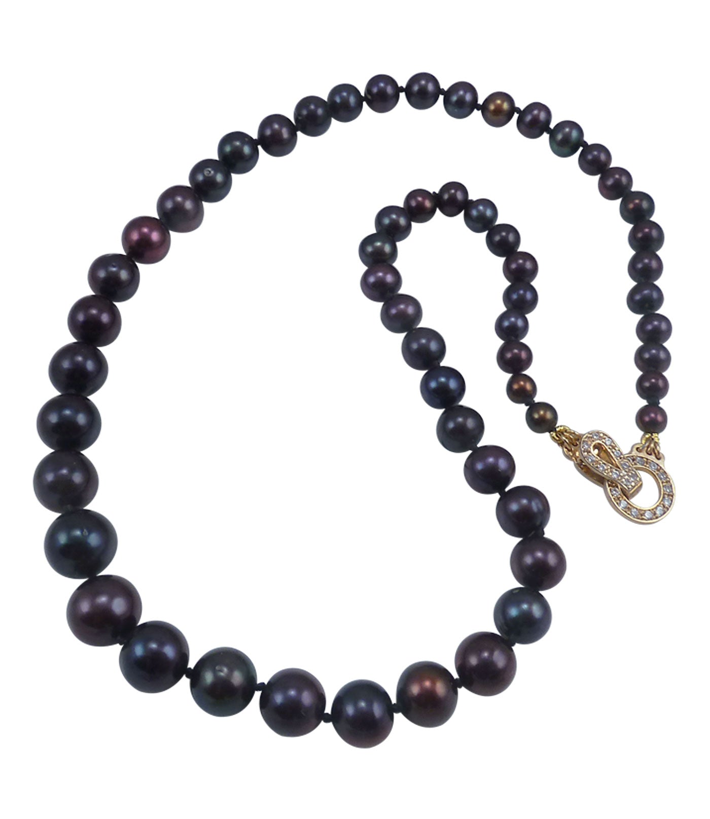Classic graduated black pearl necklace is a prefect fashion accesory for forward-fashion women.  Black pearl jewelry always makes a statement
