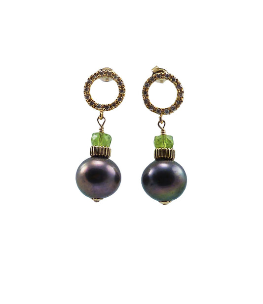 Modern freshwater black pearl earrings with peridot.  Freshwater pearls.  Contemporary custom pearl jewelry for fashion-forward women.  Perfect pearl jewelry gift.