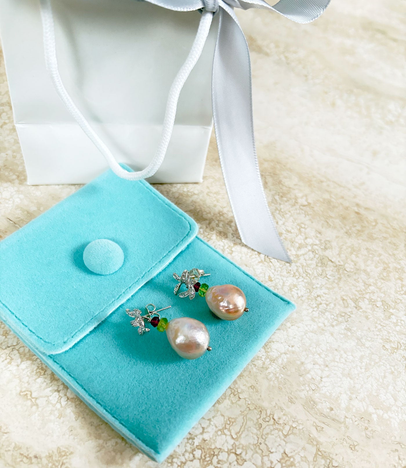 Stunning bronze pearl earrings are a great fashion accessory for stylish contemporary women