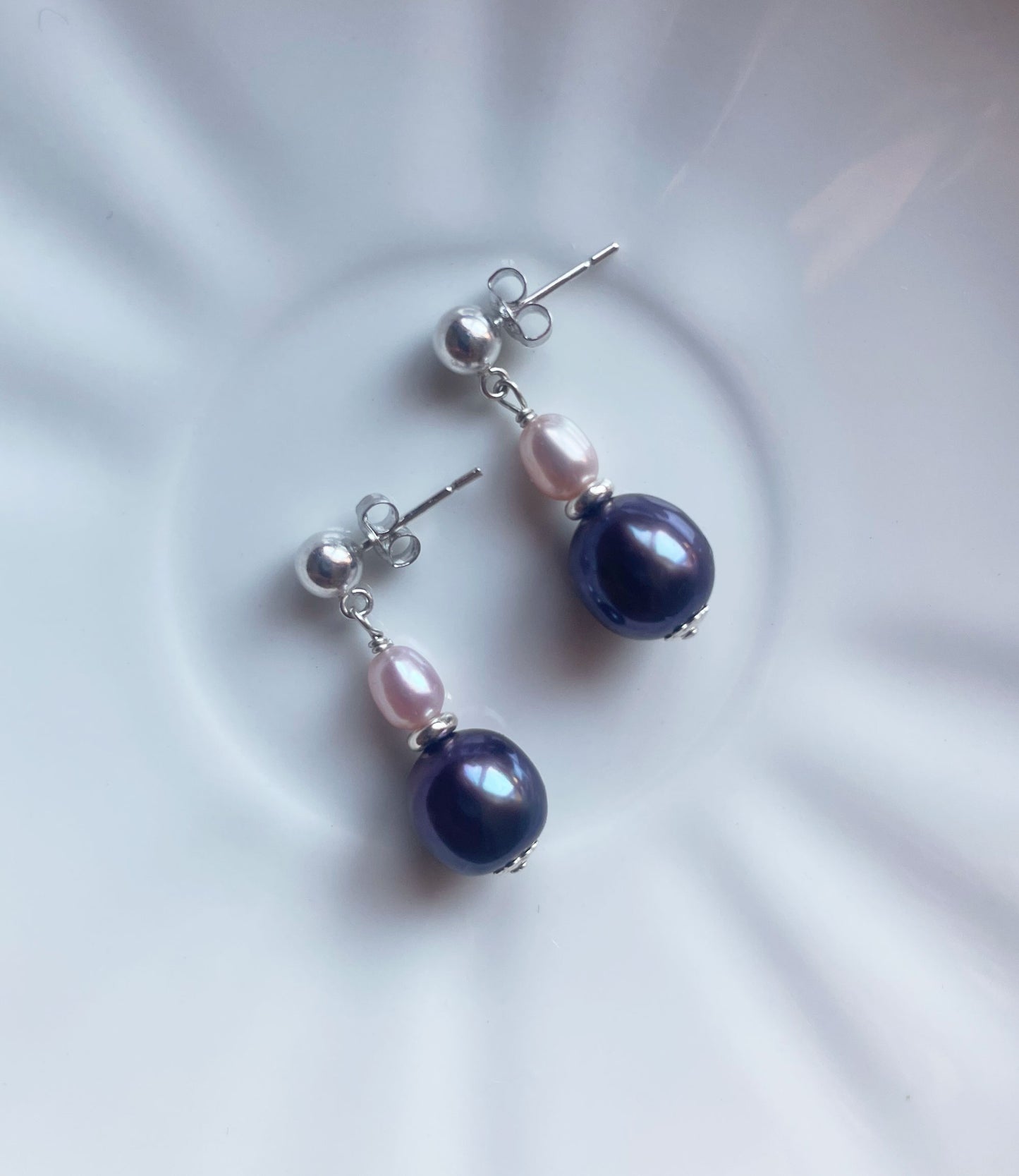Black and pink pearl earrings in Sterling silver designed and created by Jewelry Olga Montreal Canada