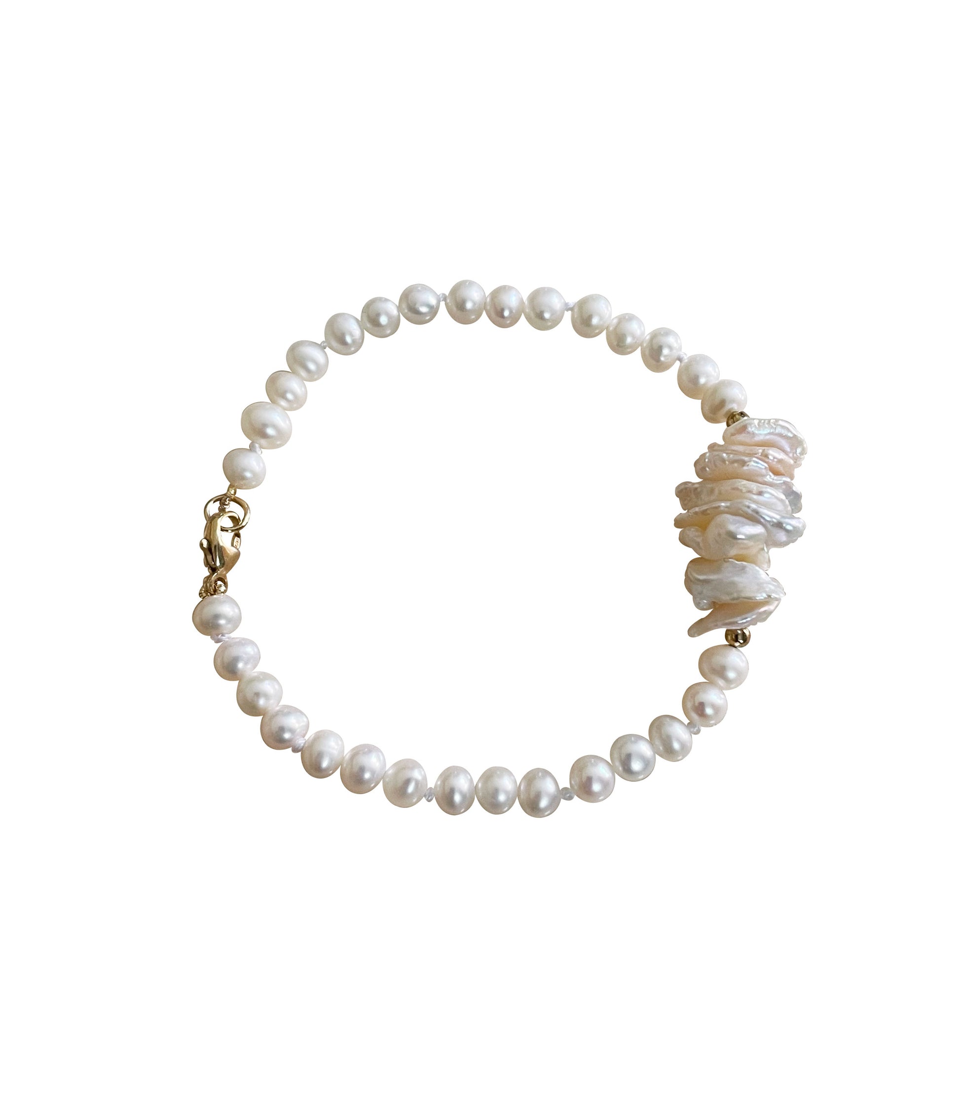 Trendy small pearl bracelet designed and created by Jewelry Olga Montreal Canada
