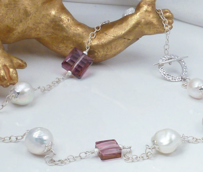 About pearl jewelry. Modern pearl jewelry designed and created by Jewelry Olga Montreal Canada