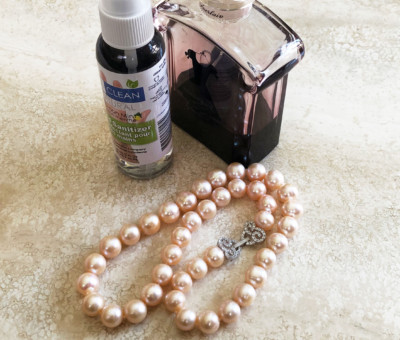 It is important to know how to clean pearl jewelry.